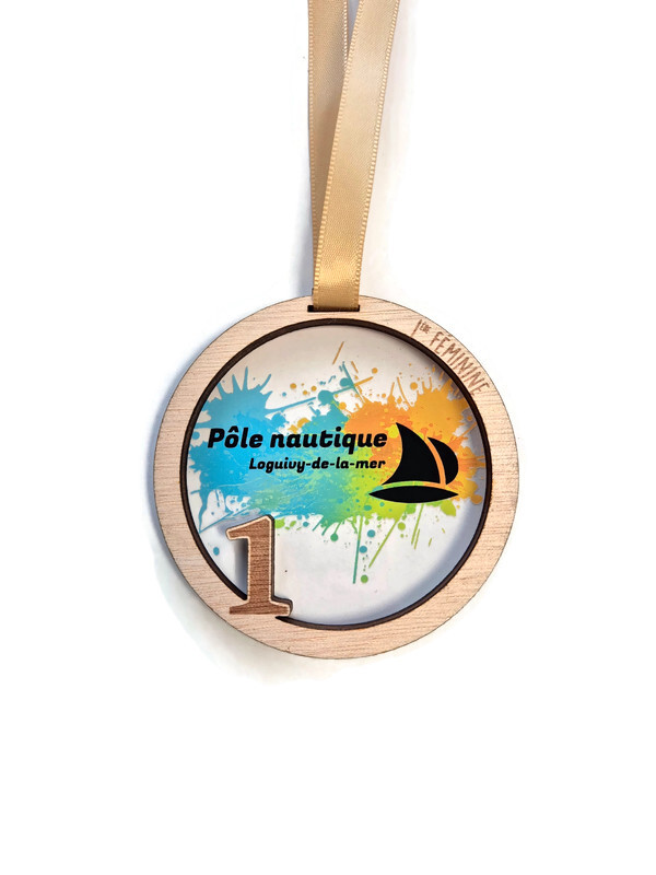 médaille bois visuel personnalisé en couleur pour remise de prix la fabrik bigoudene