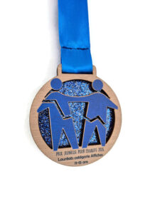 médaille en bois avec impression couleur visuel sur mesure fabrication france bretagne par la fabrik bigoudene