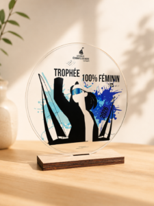 trophée en bois et plexi avec impression couleur personnalisée par la fabrik bigoudene - trophée sur mesure
